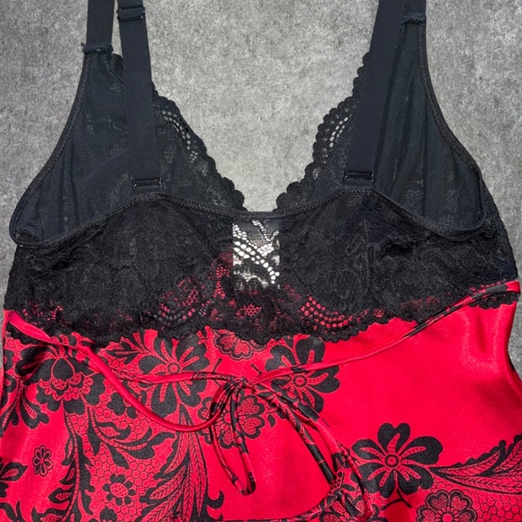 In Bloom (S) maxi sleep dress in red & black satin. - Picture 2 of 16